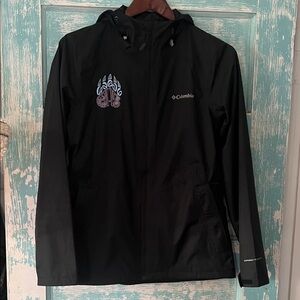 Columbia Black rain Omni Tech Waterproof Hooded Jacket embroidered EUC perfect